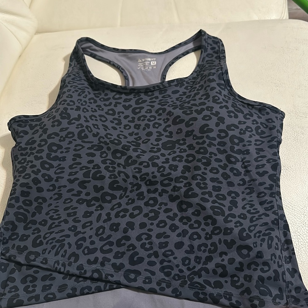 Mrignt sport wear sz m